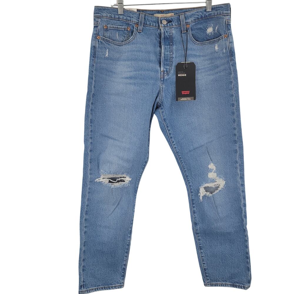 Levi Strauss wedgie blue jeans size 32 high rise tapered leg distressed new